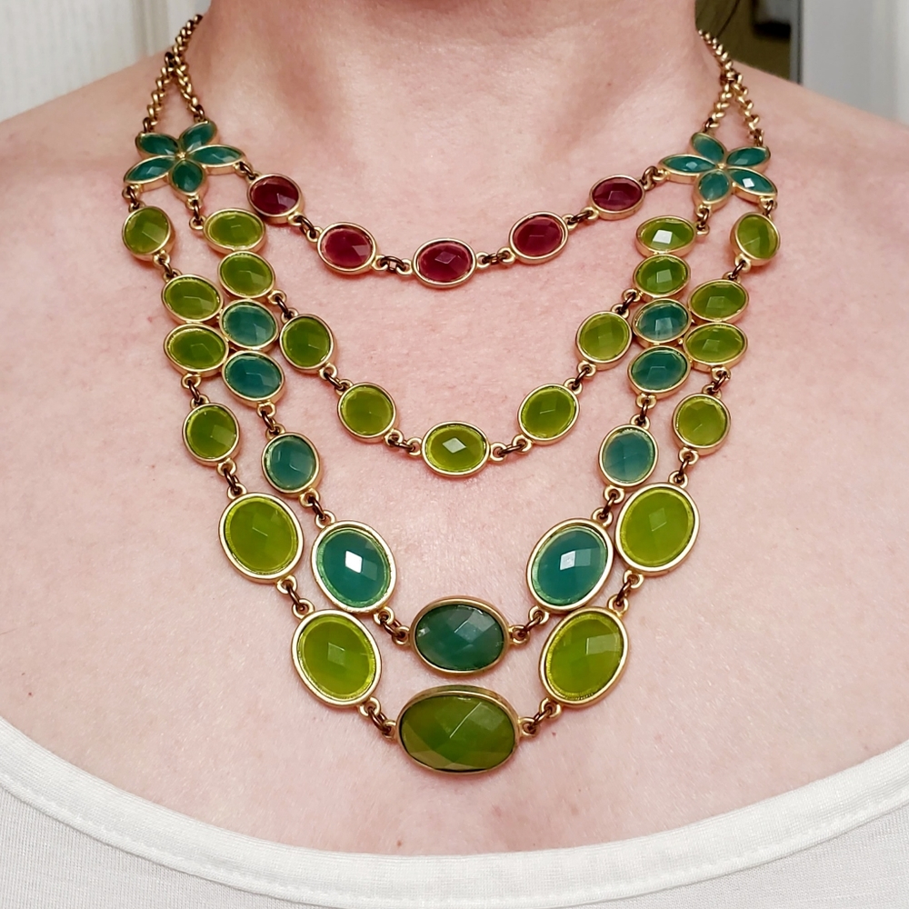Statement necklace